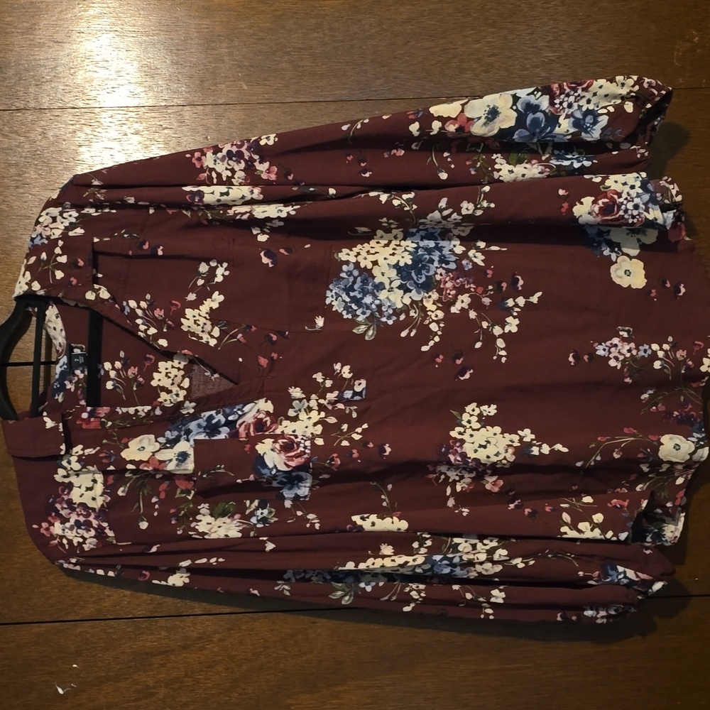 Torrid Harper Floral Long Sleeved Collared Pullover Top